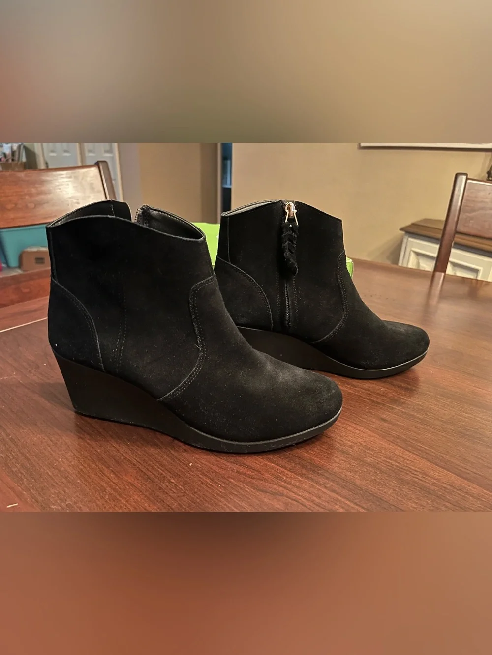 Crocs Leigh Suede Wedge Bootie